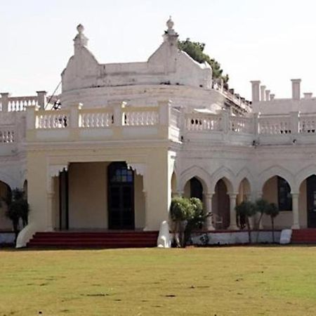Hotel Aaram Baagh By Pachar Group, Sānchi Exterior foto
